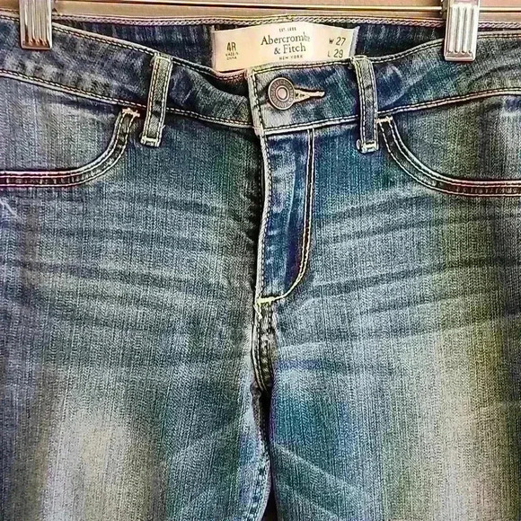 Abercrombie and Fitch Blue Denim Jegging Jean - Picture 2 of 9